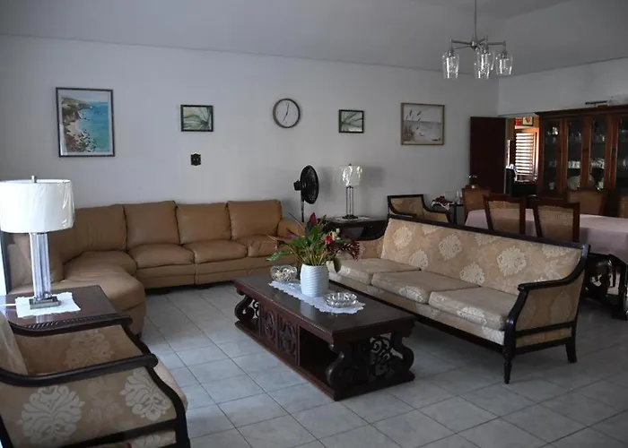 Cindy's Guest house *
